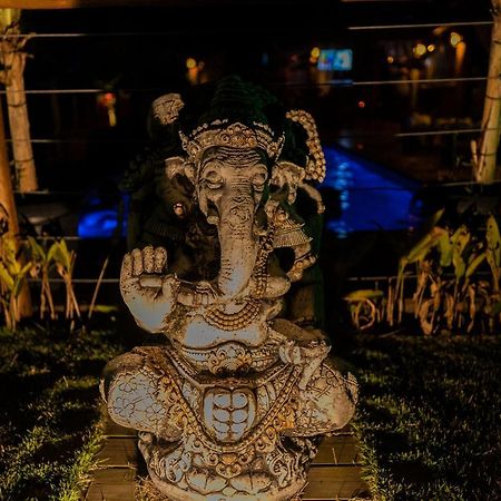Hotel ॐ Rosa Astral ॐ à Praia do Rosa Extérieur photo